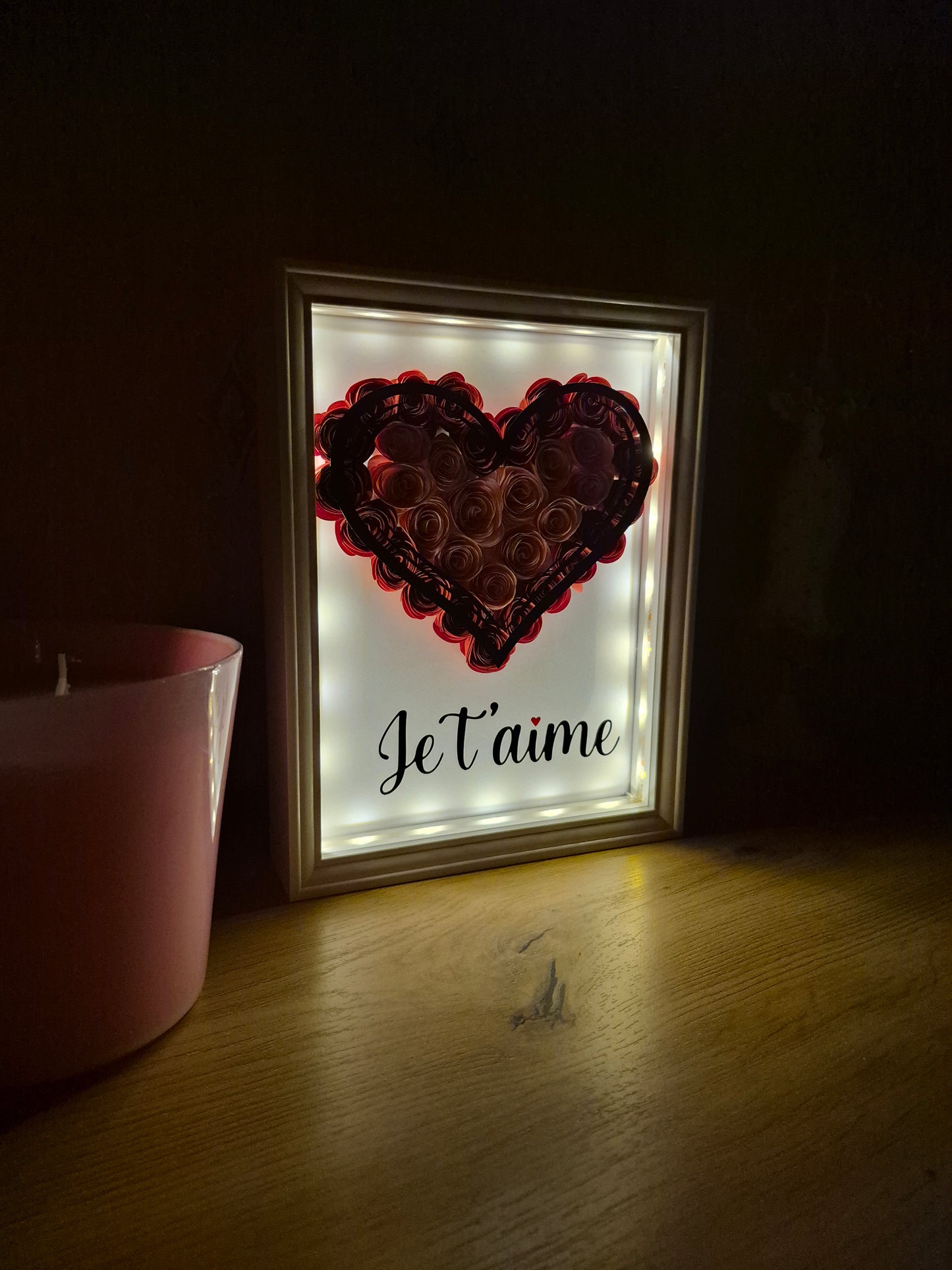 Cadre lumineux personnalisé – Cœur fleuri & message au choix